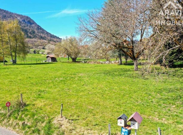 House in Seythenex - view 1