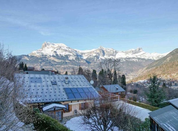 Chalet in Saint-Gervais-les-Bains - view 1