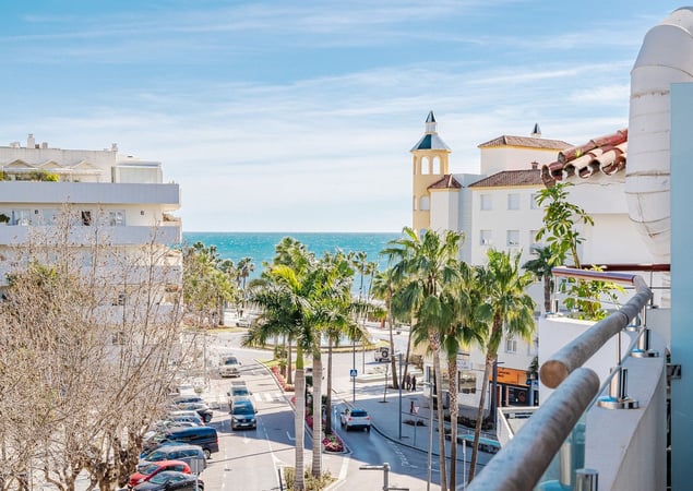 Apartment in Estepona - view 1