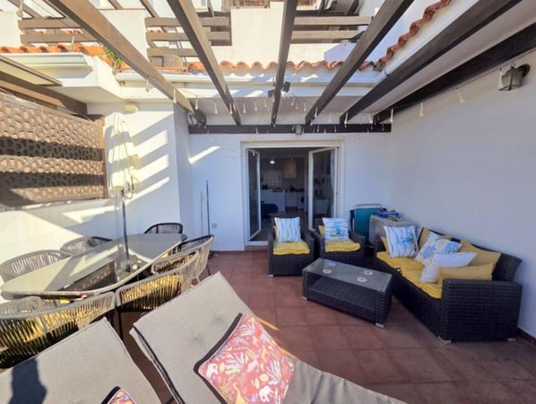 Apartment in La Duquesa - view 1