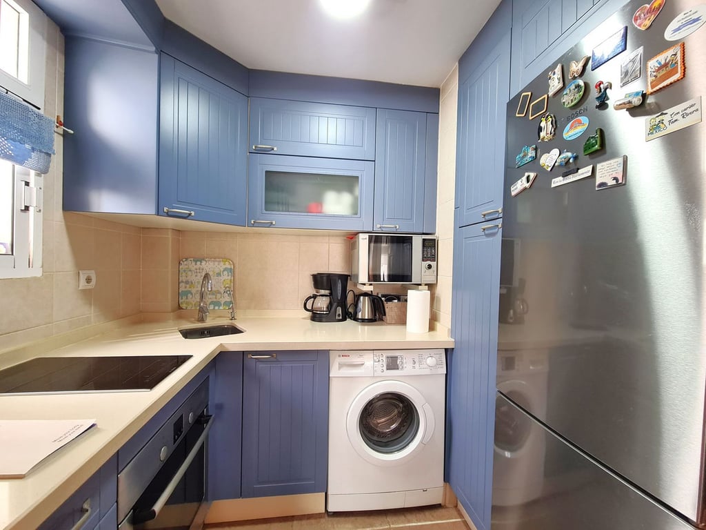 Apartment in Estepona - Image 2