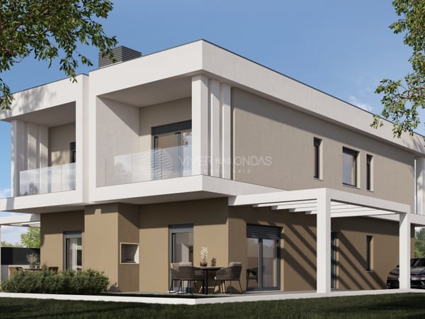 House in Quinta do Conde - view 1