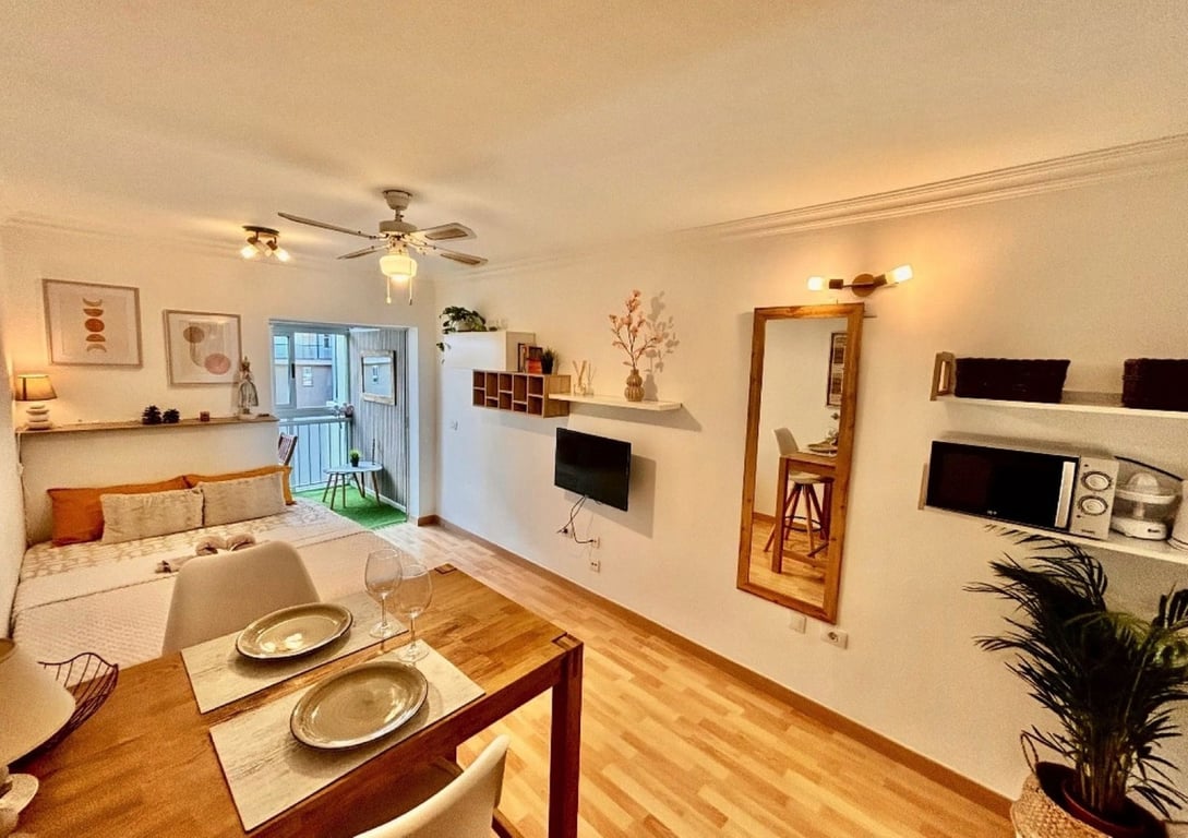 Apartment in Estepona - Image 2