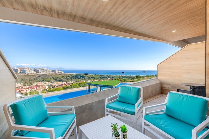 Penthouse in El Altet - view 1