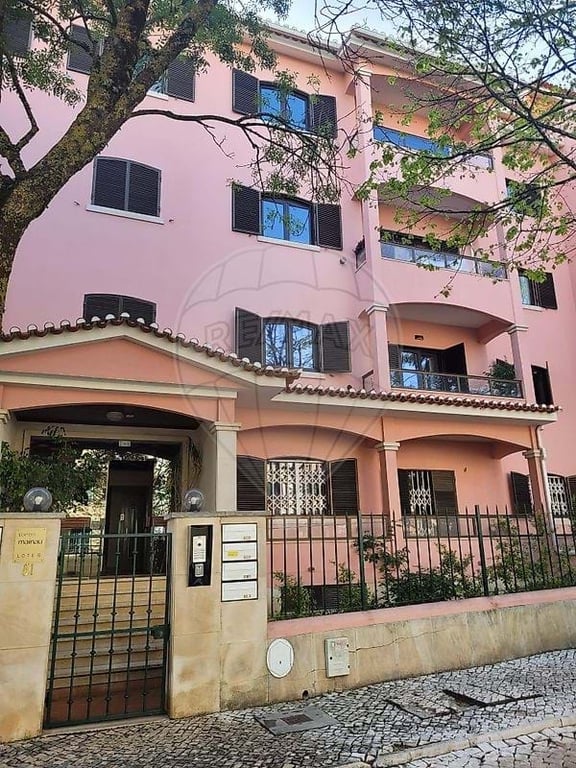 Apartment in Cascais - Image 3