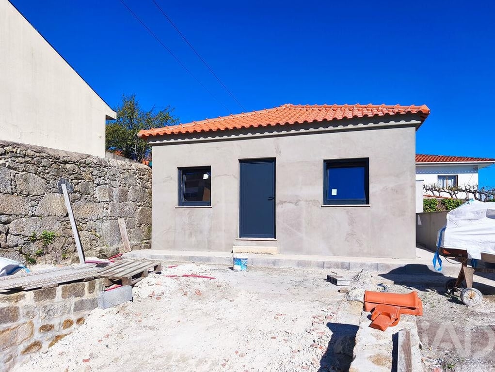 House in Darque - Image 2