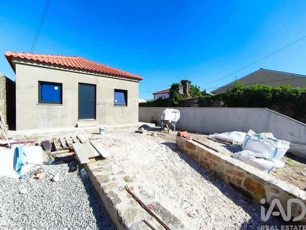 House in Darque - view 1