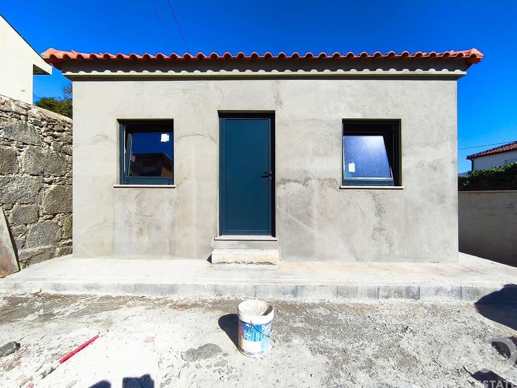 House in Darque - Image 3