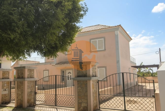 Villa in Tavira - view 1