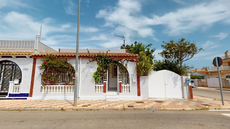 House in Los Alcazares - view 1