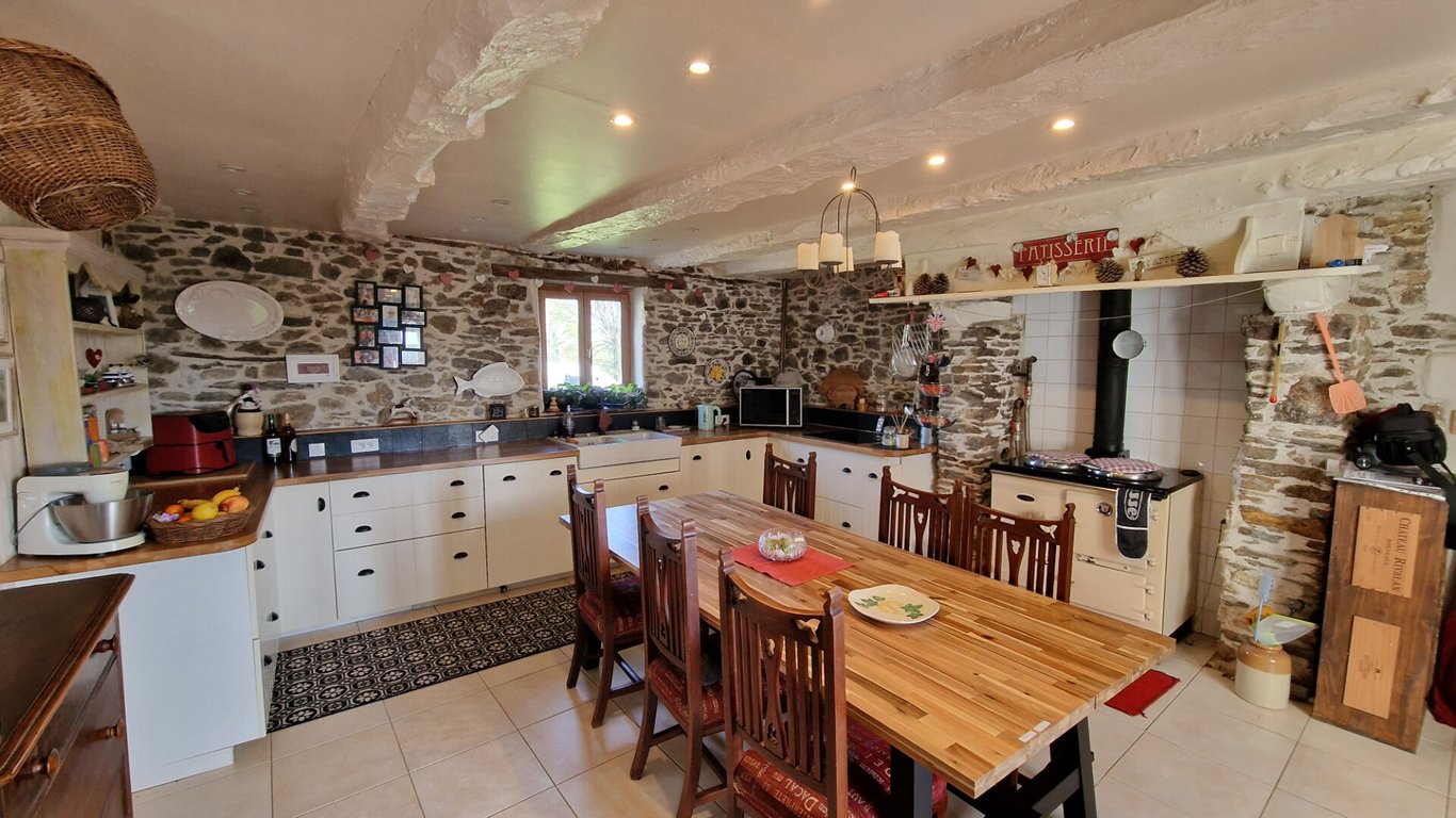 House in Loudeac - Image 3