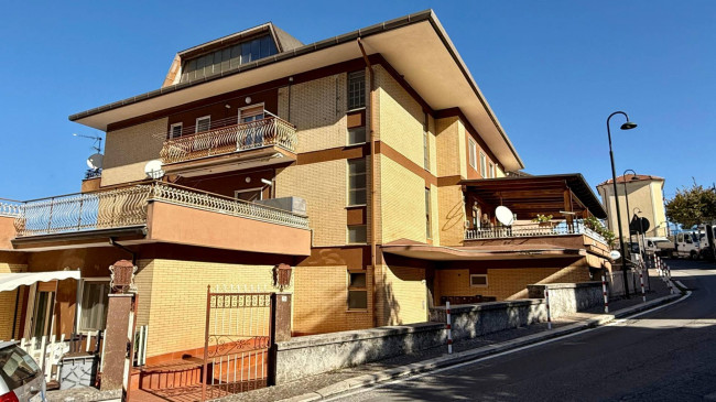 Apartment in Santopadre - view 1