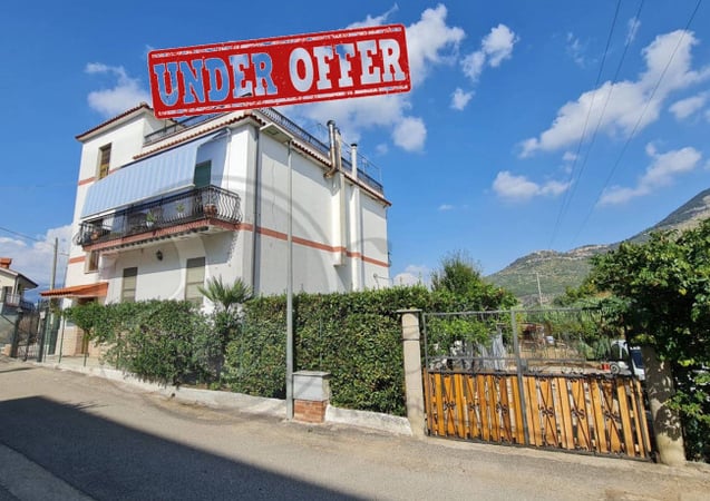 House in Priverno - view 1