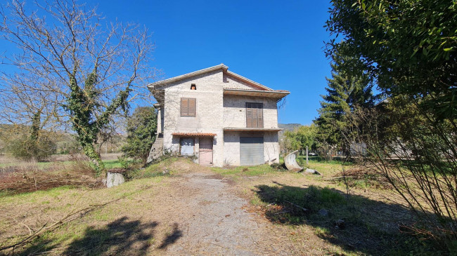 House in Arpino - view 1