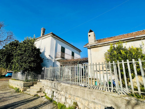 House in Roccasecca - view 1