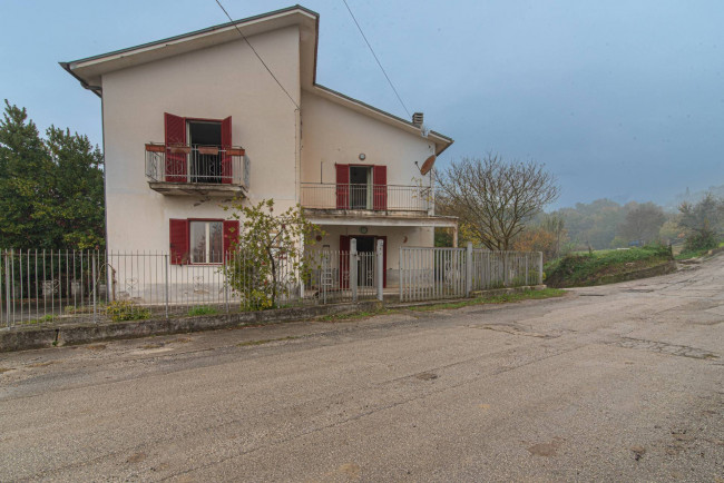 House in Rocca d'Evandro - view 1