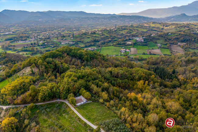 House in Gallinaro - view 1