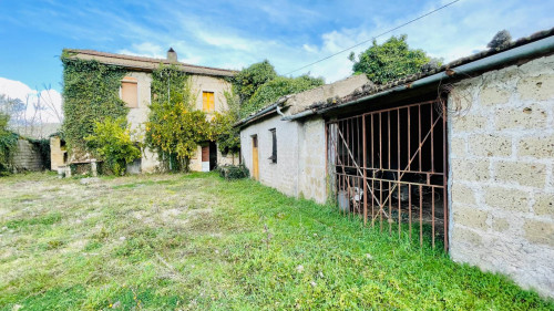 House in Roccasecca - view 1