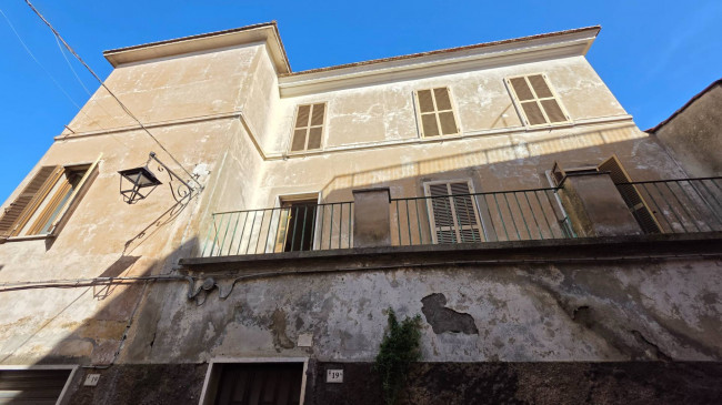 House in Priverno - view 1