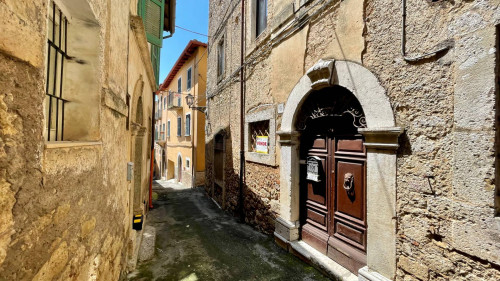 House in Arpino - view 1