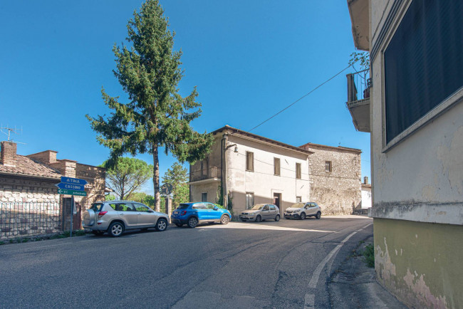 House in Atina - view 1