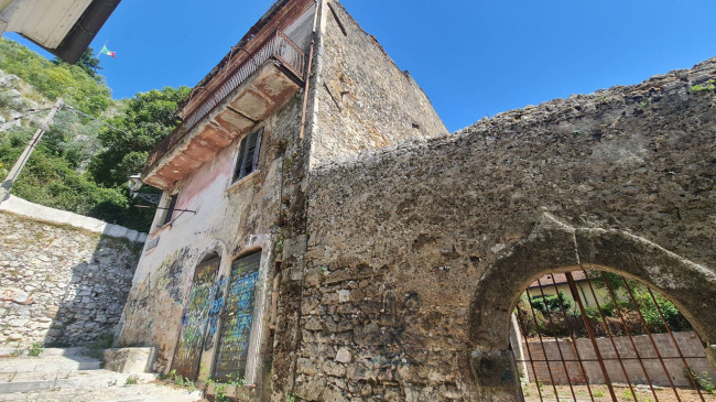 House in Sora - view 1