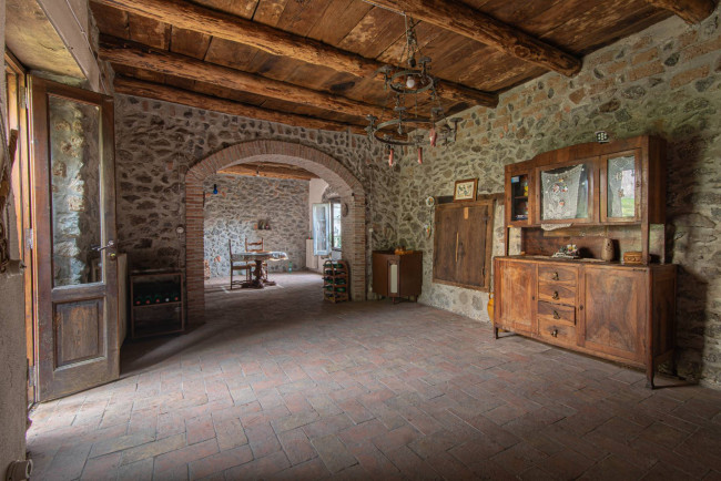 House in Sessa Aurunca - view 1