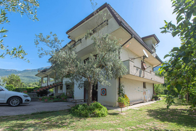 House in Balsorano Vecchio - view 1