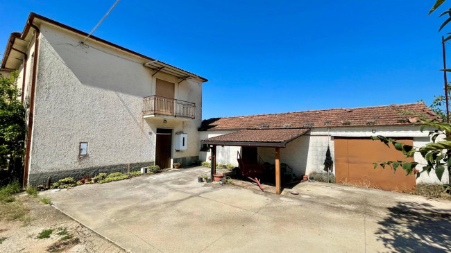 House in Castrocielo - view 1