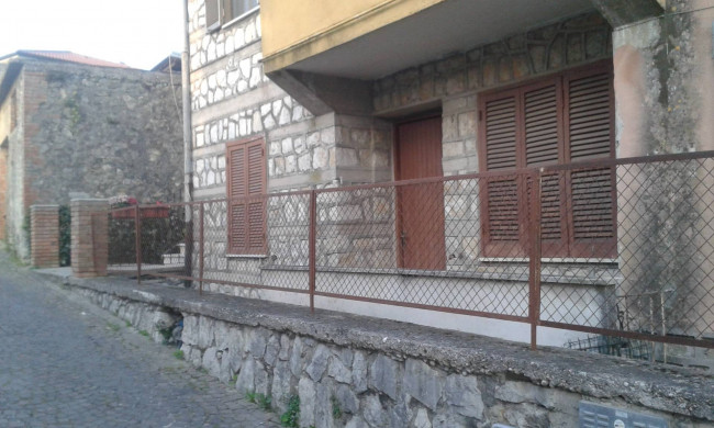 House in Sant'Ambrogio sul Garigliano - view 1