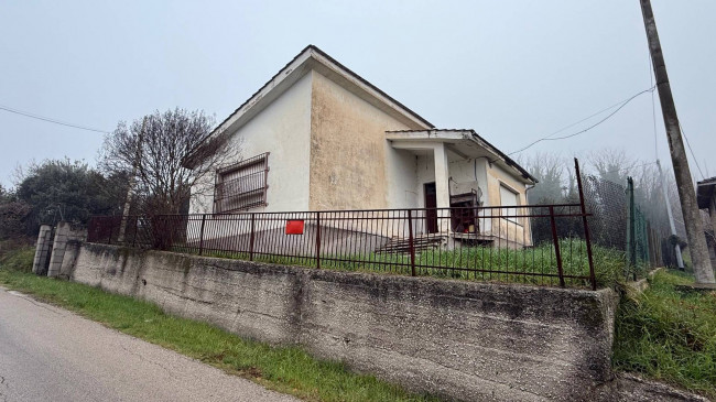 House in Arce - view 1
