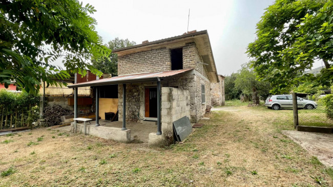 House in Roccasecca - view 1