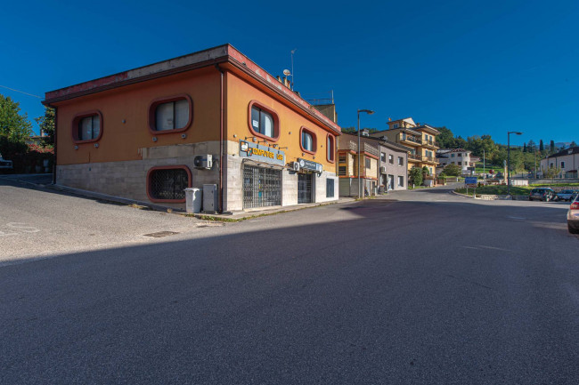 House in Atina - view 1