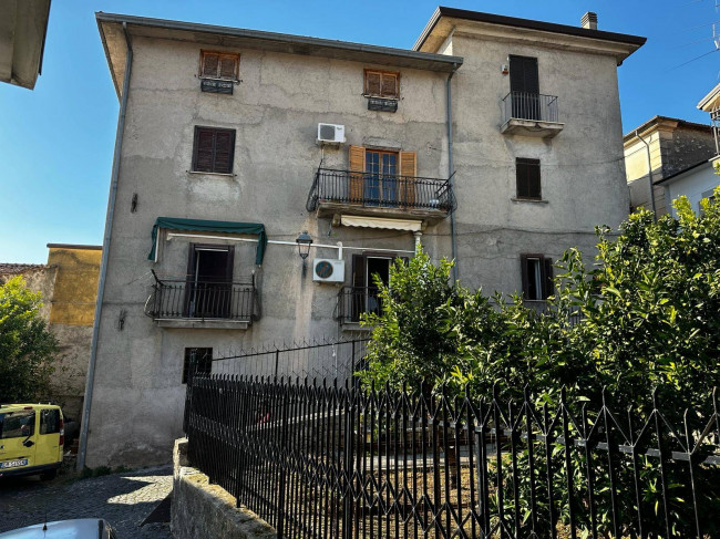 House in Colfelice