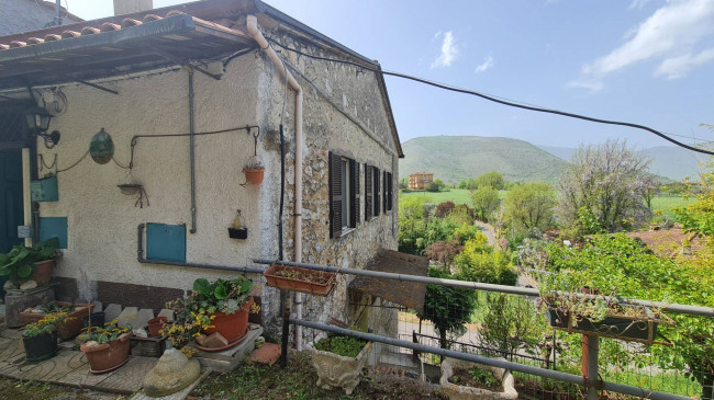 House in Esperia - Image 2