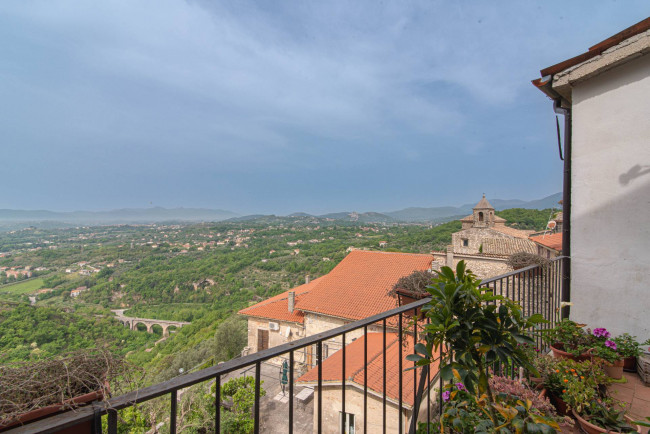 House in Fontana Liri - view 1