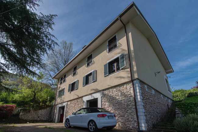 Villa in Gorga - view 1