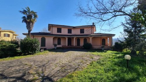 Villa in Monte San Giovanni Campano - view 1