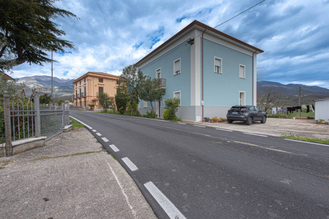 Villa in Picinisco - view 1