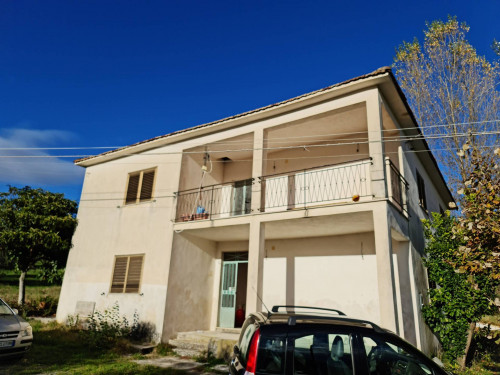 Villa in Santopadre - view 1