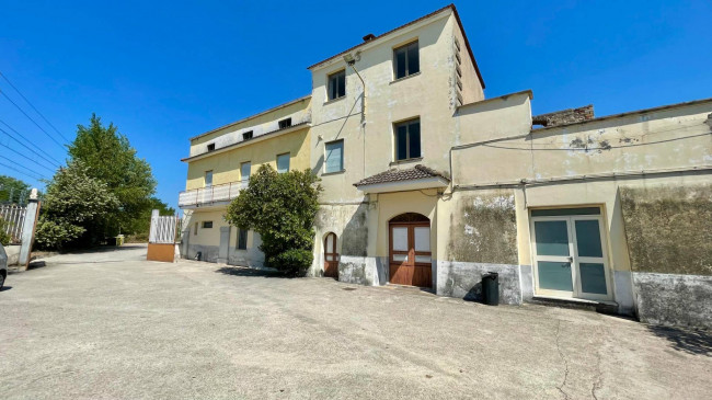 House in Castrocielo - view 1