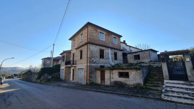 House in Monte San Giovanni Campano - view 1