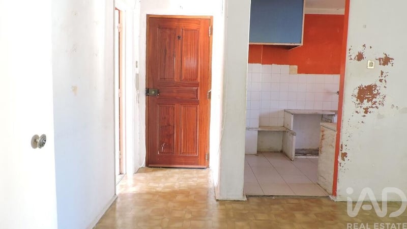 Apartment in Laranjeira - view 1