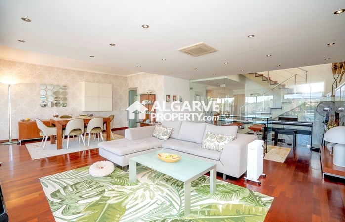 Villa in Quarteira - view 1