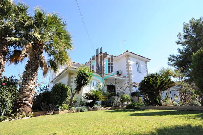 Villa in Agia Anna - view 1