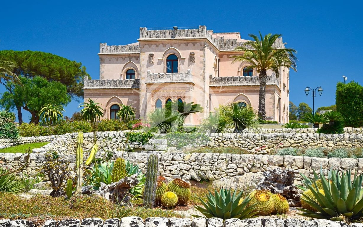 Villa in San Corrado di Fuori