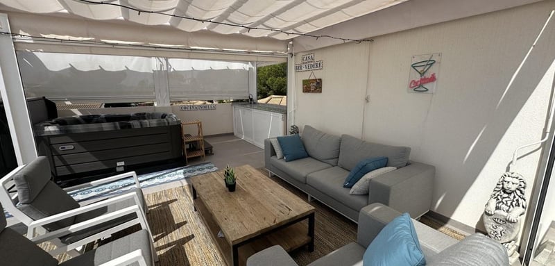 Apartment in Villamartin - view 1