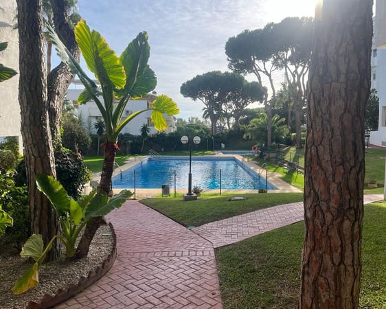 Apartment in Sitio de Calahonda - view 1