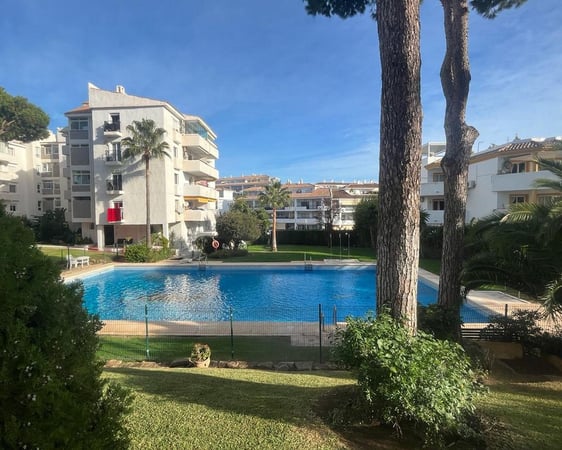 Apartment in Sitio de Calahonda - view 1