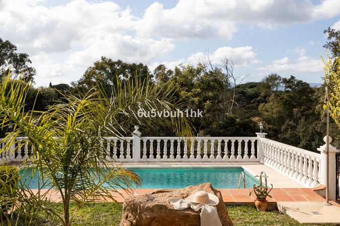 Villa in Marbella - view 1